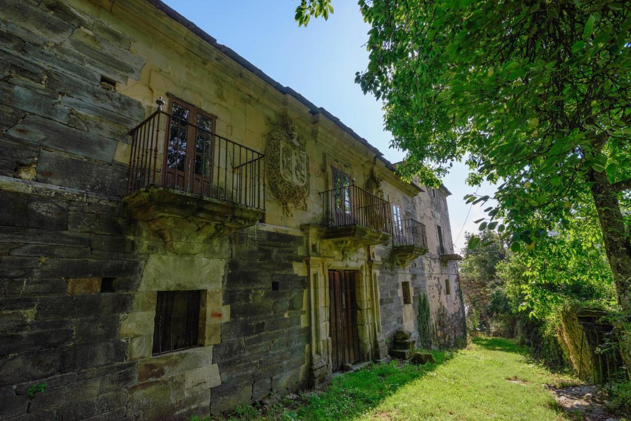 Apartamentos Rurales Casa Riveras Santa Eulalia de Oscos Bagian luar foto
