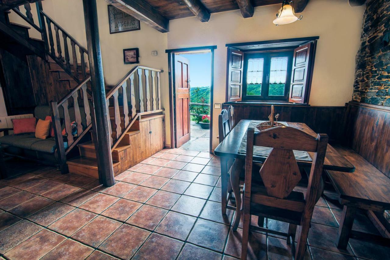 Apartamentos Rurales Casa Riveras Santa Eulalia de Oscos Bagian luar foto